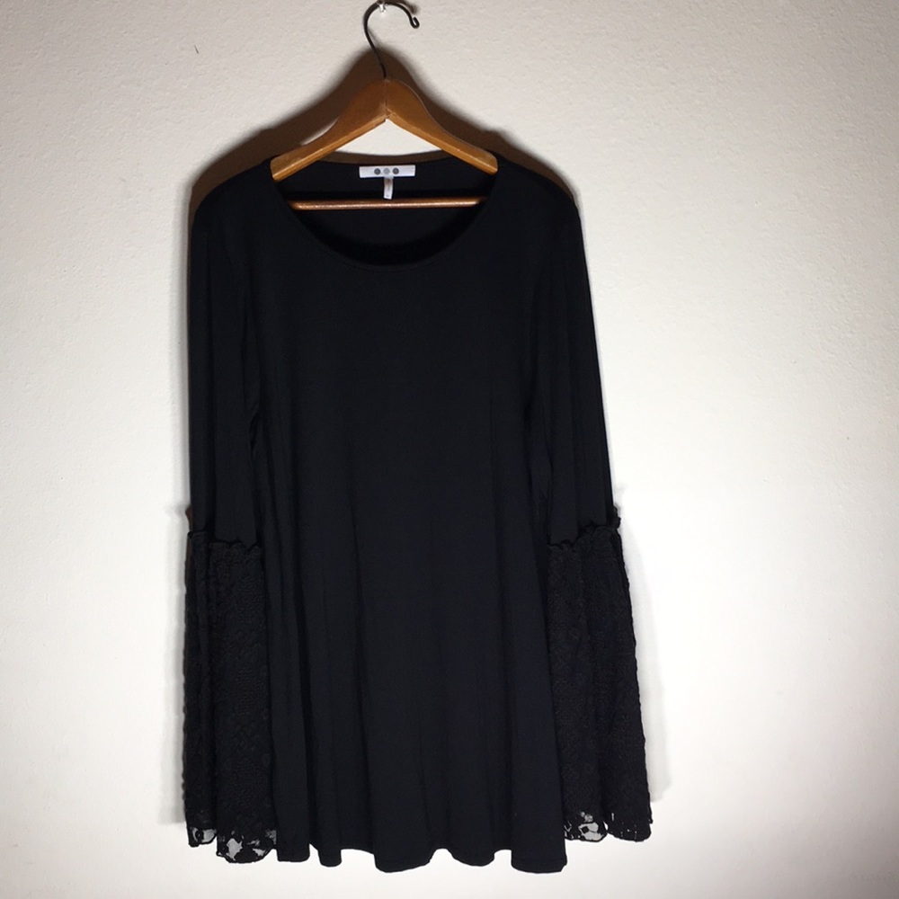 Three Dots | Anthropology black tunic.